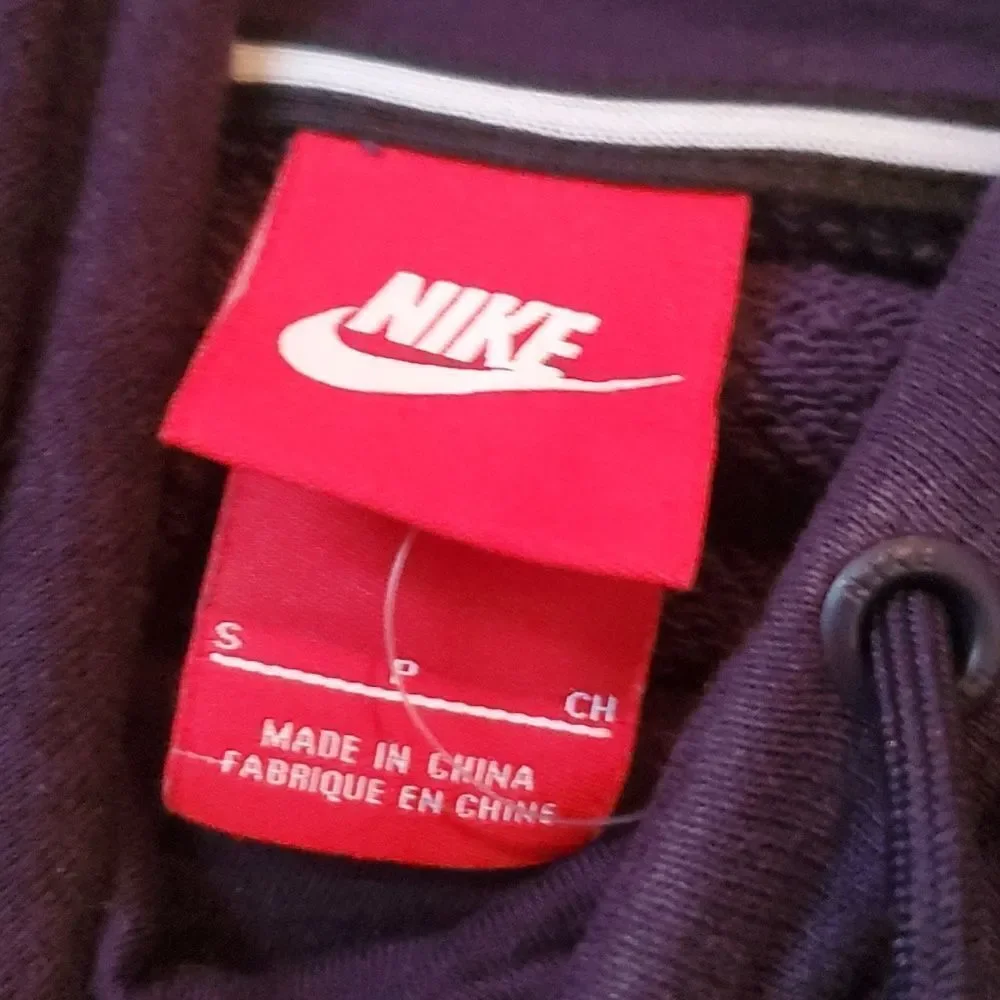 NIKE HOODIE Size S, NWOT!